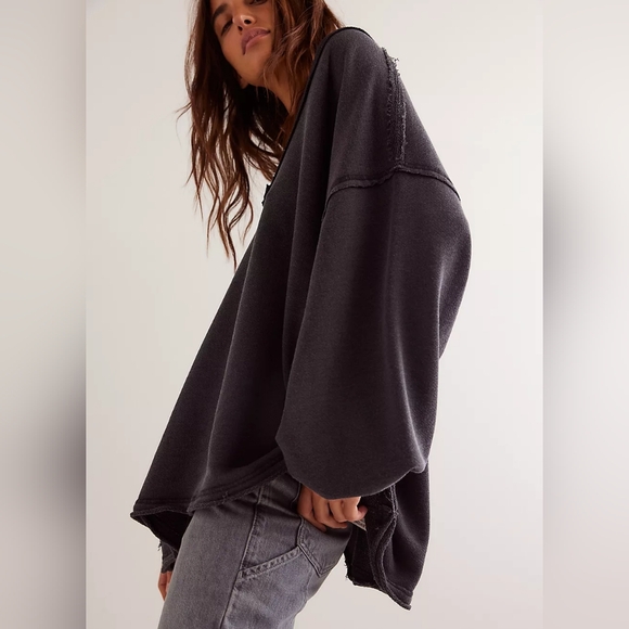 Free people we the free Venice v neck sweatshirt NWT S - Picture 3 of 3